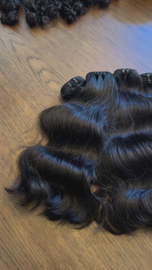 20 inch Burmese Natural Wavy